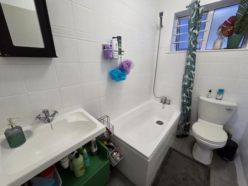 To Let 2 Bedroom Property for Rent in Woodstock Upper Western Cape